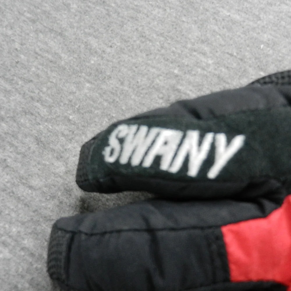 Swany‎ Gloves Boys Size Medium Red Black Insulated Adjustable Skiing